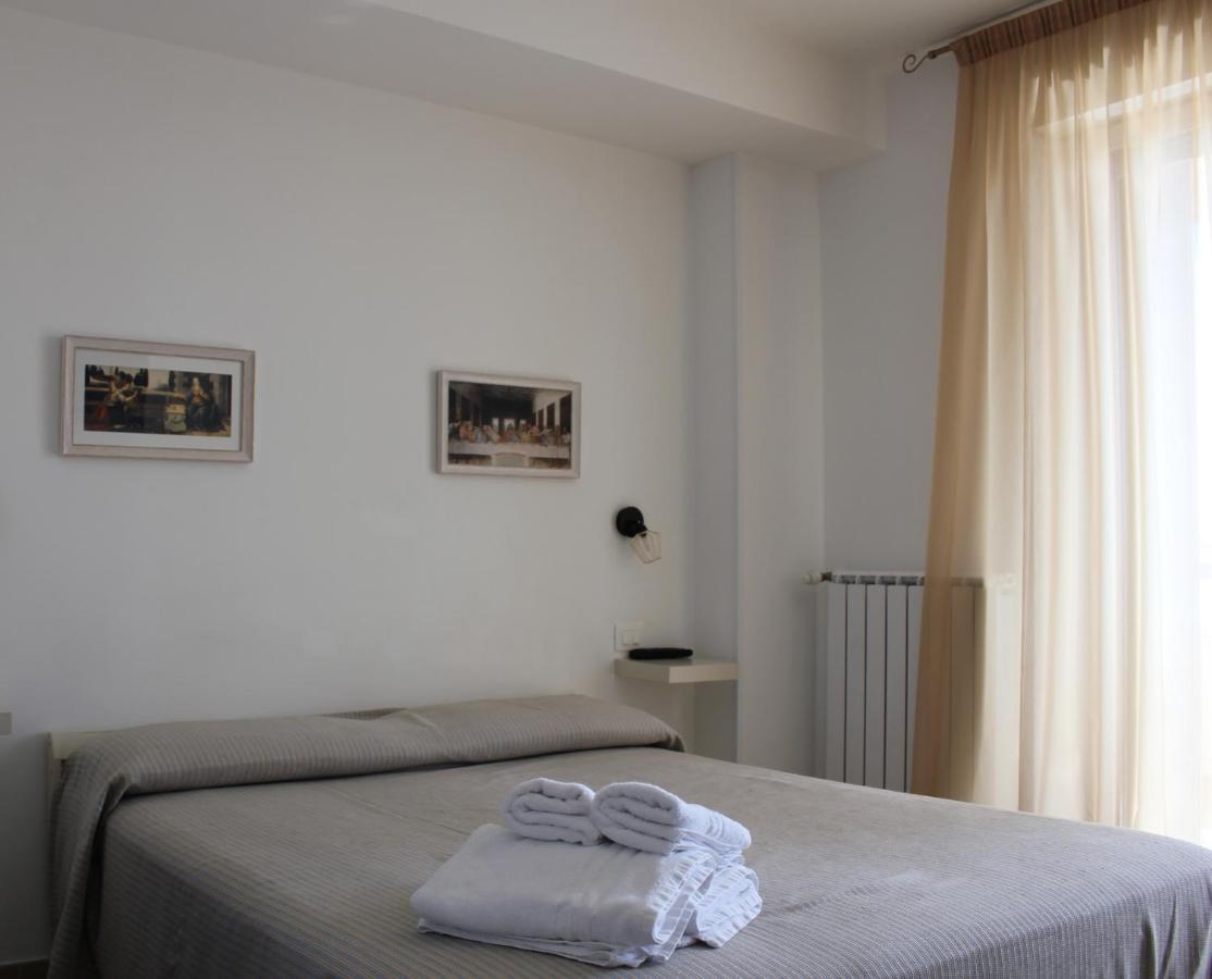 Coco'S Rooms Bari Bagian luar foto