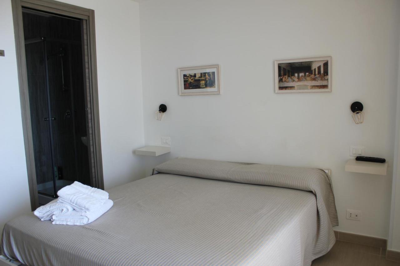 Coco'S Rooms Bari Bagian luar foto