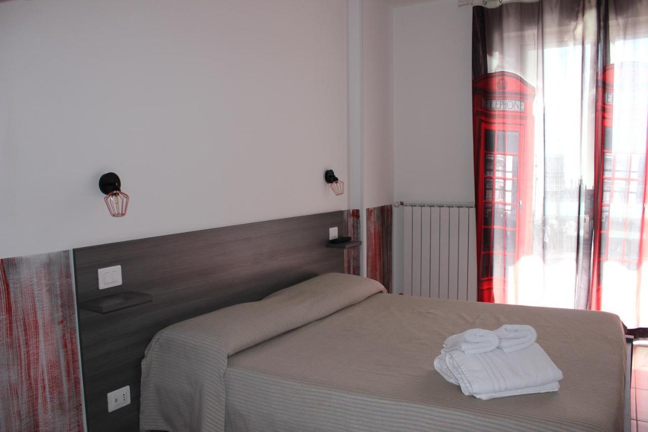 Coco'S Rooms Bari Bagian luar foto