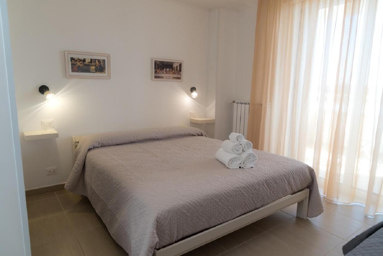 Coco'S Rooms Bari Bagian luar foto